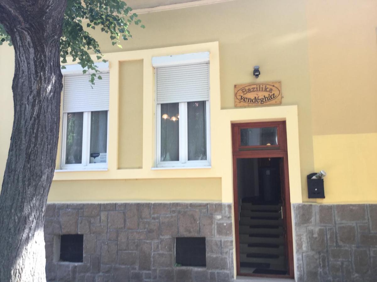 Bazilika Vendeghaz Hotel Eger Exterior photo