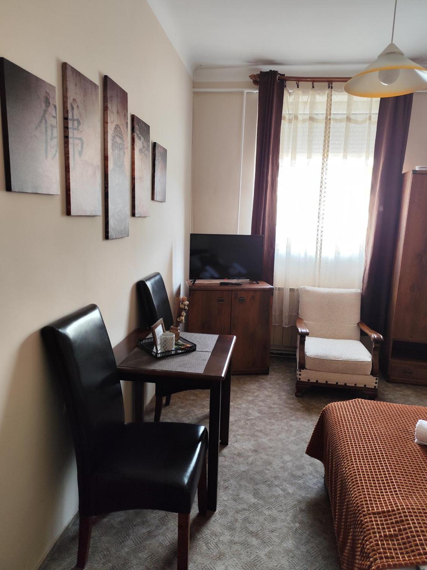 Bazilika Vendeghaz Hotel Eger Exterior photo